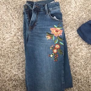 Size two old navy jeans!!